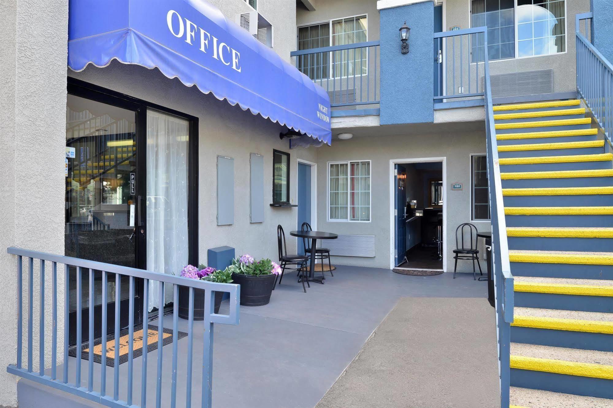 Motel Americas Value Hollywood