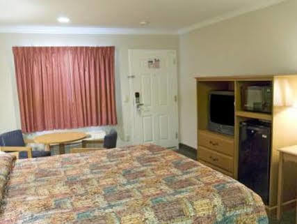 Motel Americas Value Hollywood